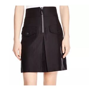 NWT SANDRO PARIS ZIP UP MINISKIRT. BLACK W WHITE DETAILS. SIZE 2